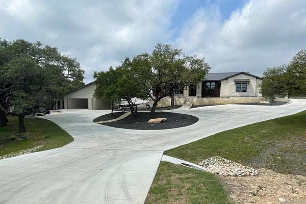 Concrete Driveway Costs in Fort Worth: Complete 2025 Pricing Guide